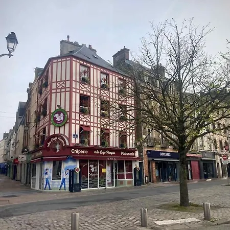 Bois Flotte Netflix Parking Apartment *