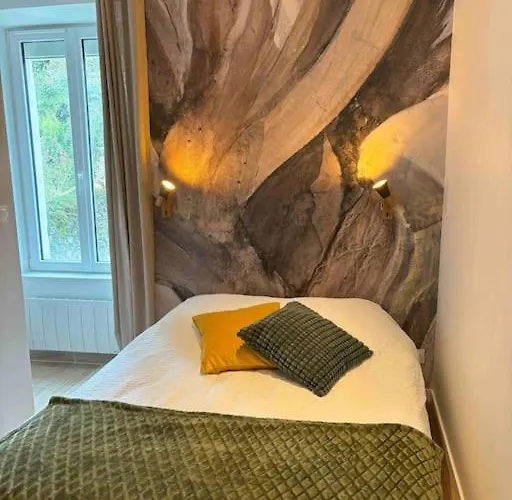 Bois Flotte Netflix Parking *